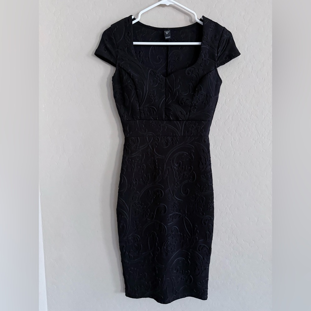 Elegant Black Cap Sleeve Dress